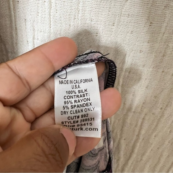 Trina Turk Metropolis 100% silk dress Size 6 - Picture 6 of 6